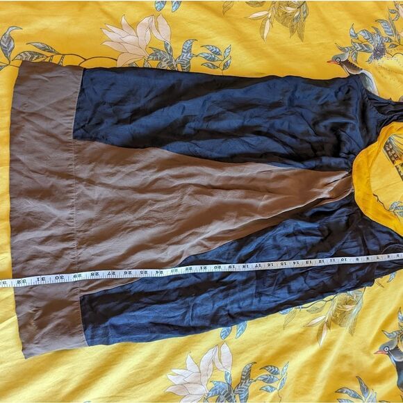 Tufi duek silk slip dress open back sz m euc black tan and yellow - Picture 3 of 5
